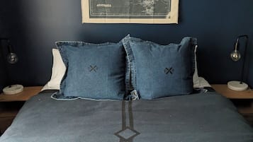 2 habitaciones, tabla de planchar con plancha, wifi y ropa de cama