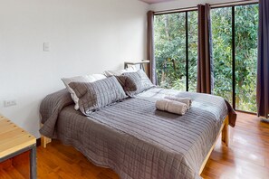 2 makuuhuonetta, vuodevaatteet