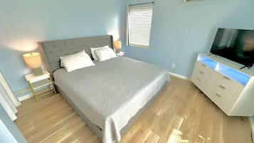 1 bedroom, iron/ironing board, free WiFi, bed sheets