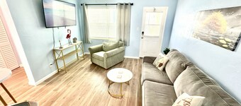 Johns Pass Retreat 1~Walk to 100+ Vendors & Beach