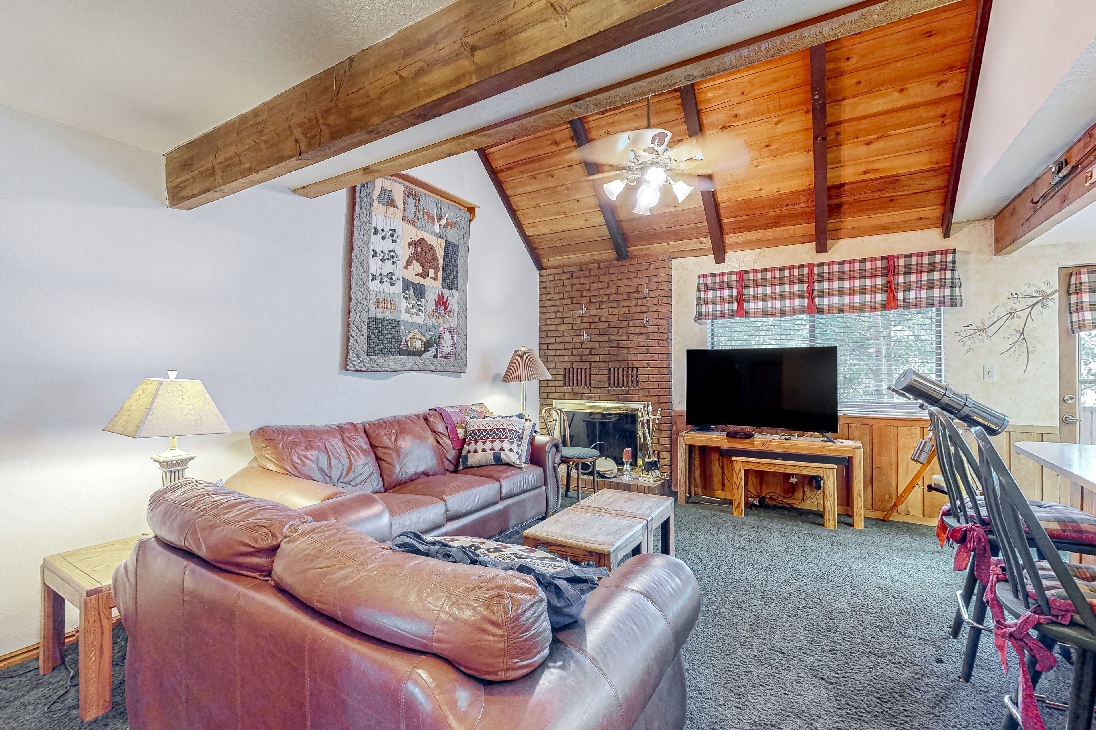 Evergreen #B4 | Condo in Brian Head with sauna, Ping-Pong, fireplace, pool table