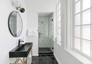 Hair dryer, towels - Stylish Downtown Mall Loft with Rooftop (Charlottesville)