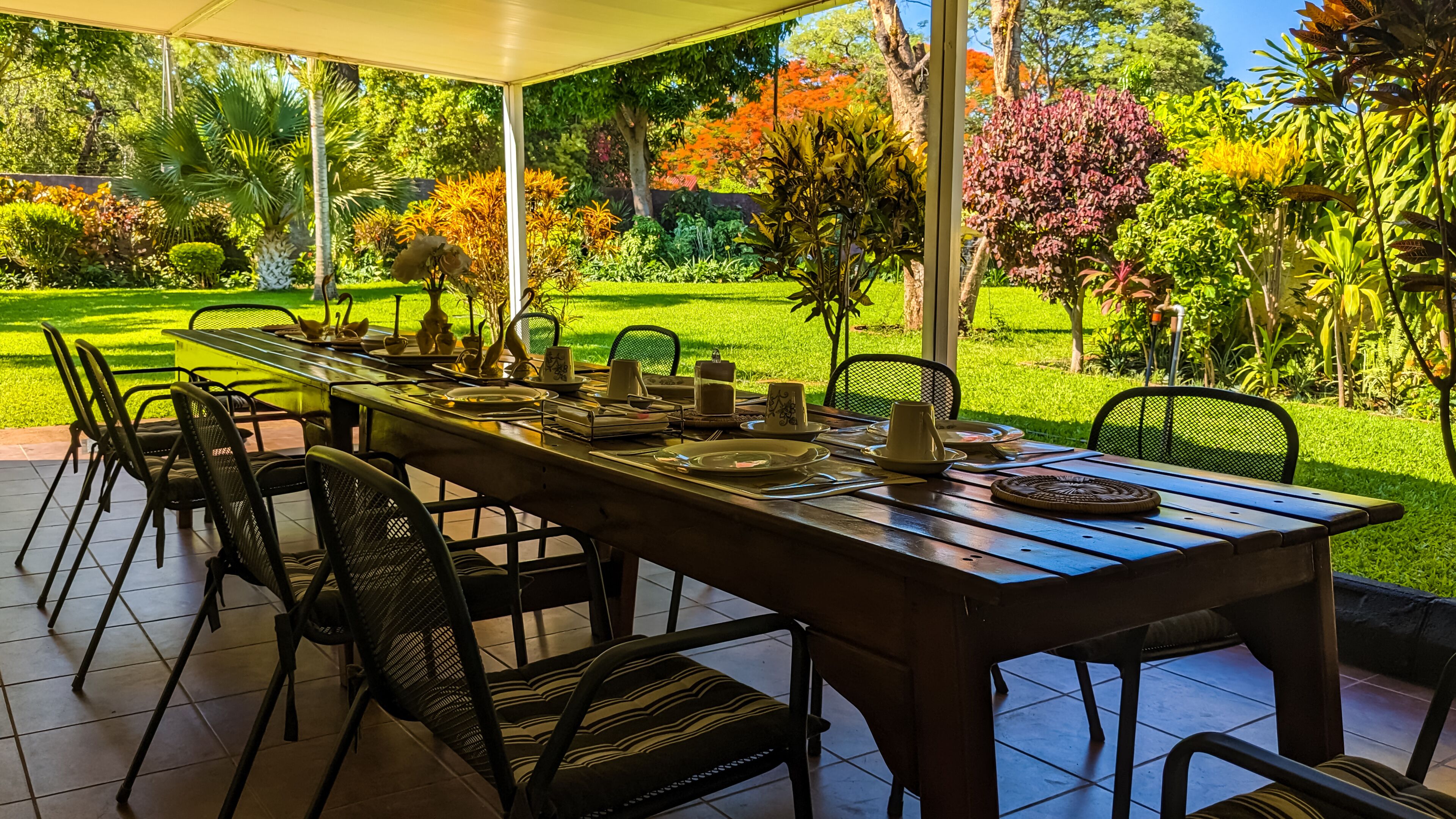 Outdoor dining