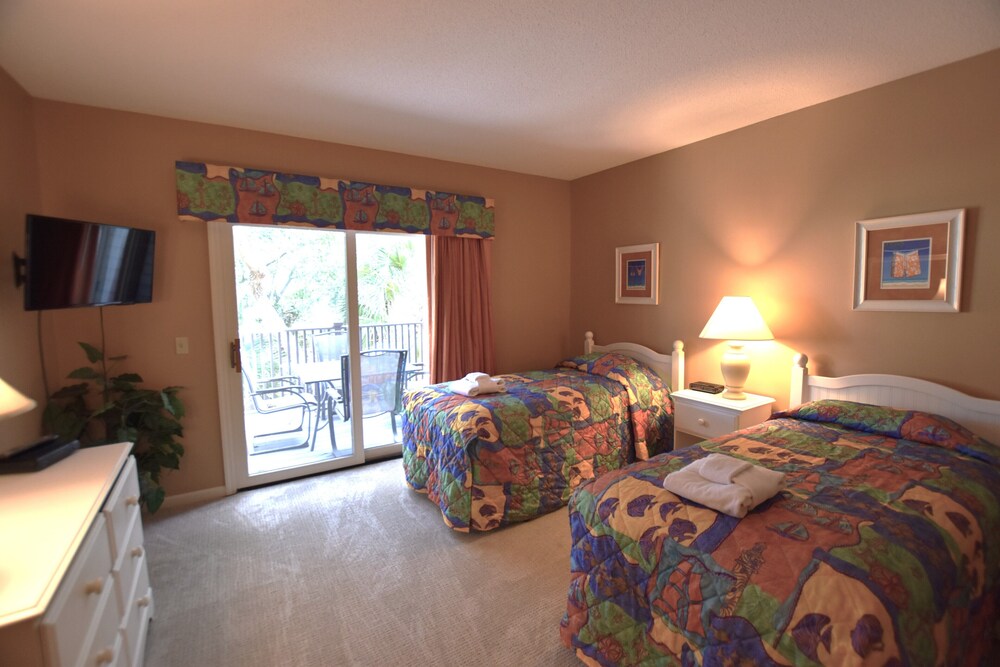 2 Bedrooms at Brigantine Quarters num288 Hilton Head Island Vrbo
