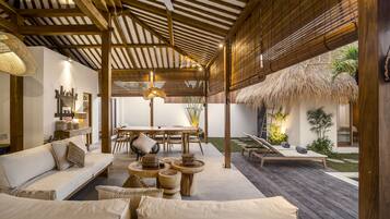 Vila Deluks, 5 kamar tidur, kolam renang pribadi, pemandangan kolam renang | Area keluarga | Smart TV 32-inci dengan saluran TV digital