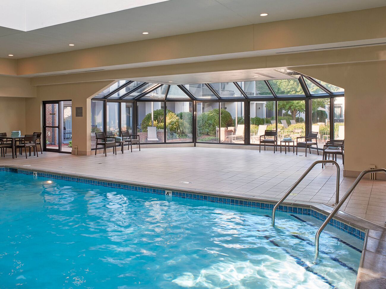 Pleasant Stay, Convenient Location! Onsite Pool, Pet-friendly