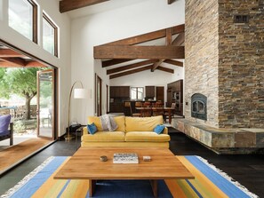 Télévision, espaces bureaux