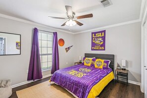 3 Schlafzimmer, Schreibtisch, Bügeleisen/Bügelbrett, WLAN