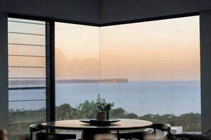 Dining - 'Cloud Nine' - Luxury and Serenity at Jervis Bay (Vincentia)