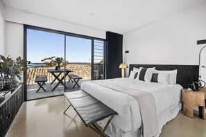 3 bedrooms, iron/ironing board, travel cot, WiFi - 'Cloud Nine' - Luxury and Serenity at Jervis Bay (Vincentia)