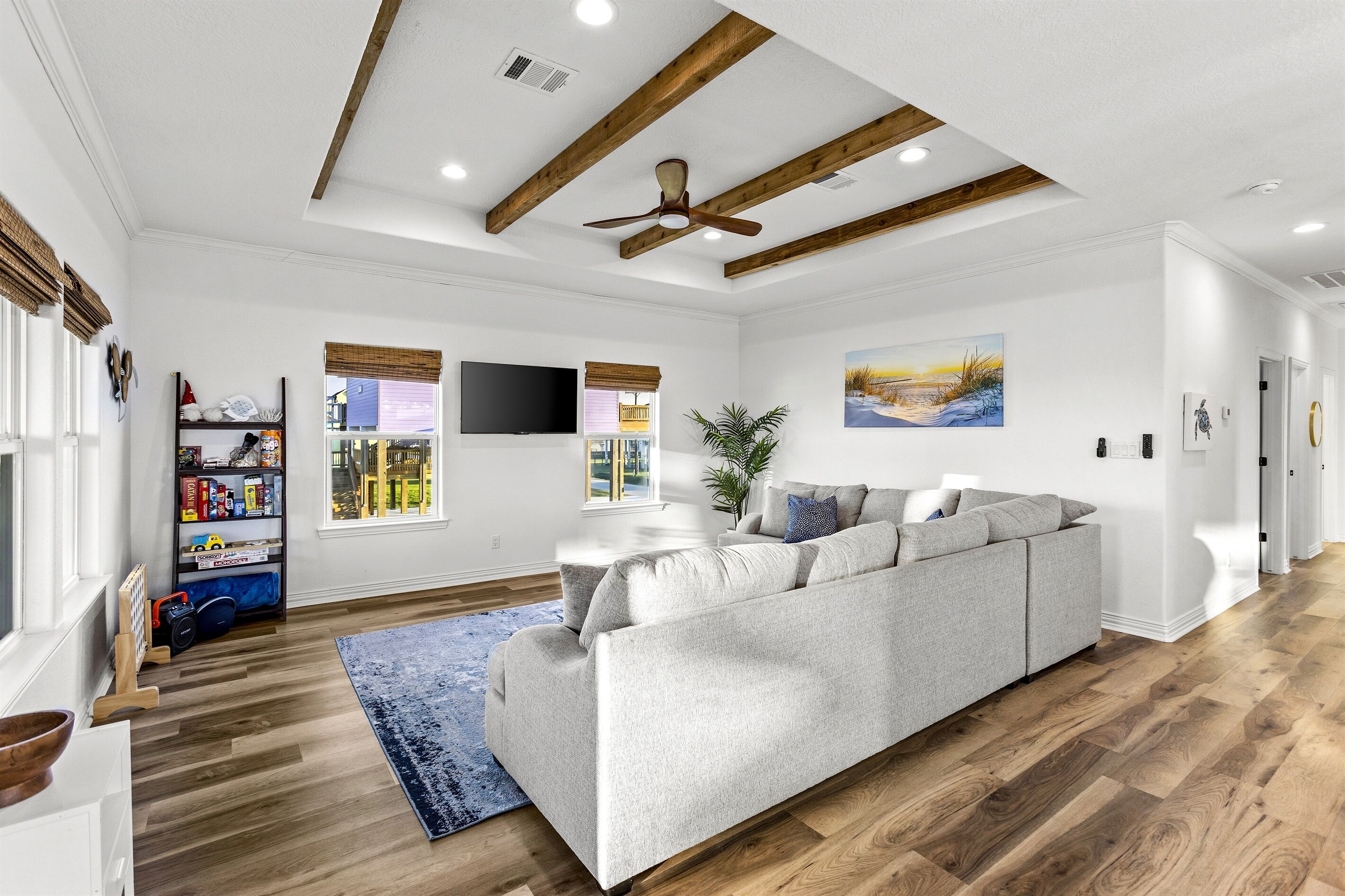 TV connectée, jeux vidéo, table de tennis de table, chaîne hi-fi