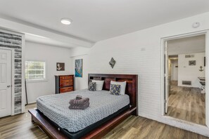 4 Schlafzimmer, Bügeleisen/Bügelbrett, WLAN, Bettwäsche