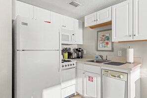 Fridge, microwave, oven, stovetop - Official Majestic Beach Resort - T1 1709 - Small Studio - Sleeps 2 (Panama City Beach)