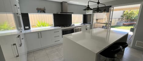 Microwave, oven, stovetop, dishwasher