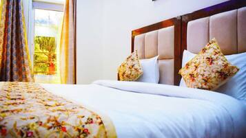 Superior Double Room | Desk, wheelchair access