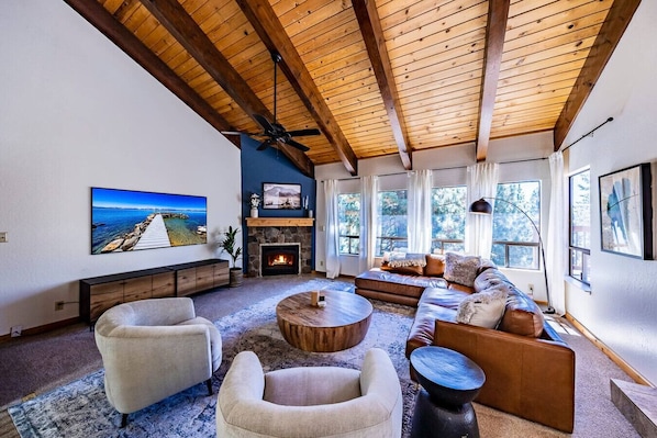 Televisión, chimenea