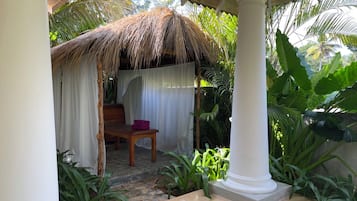 Outdoor treatment area, deep-tissue massages, Swedish massages