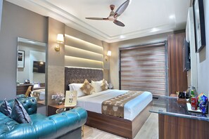 Habitación Deluxe doble | Ropa de cama de alta calidad, colchones Tempur-Pedic, escritorio