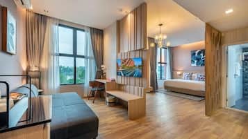 1 bedroom, in-room safe, iron/ironing board, free WiFi