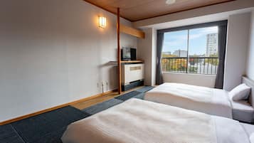 Japanese Deluxe Twin (10 Tatami), Non Smoking | In-room safe, free WiFi, bed sheets