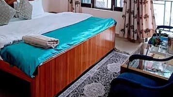 Deluxe Room | Memory-foam beds, free WiFi