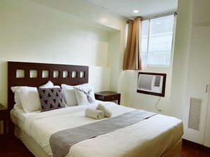 Executive Double Room | Free WiFi, bed sheets