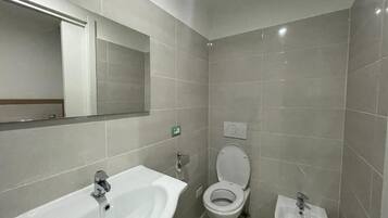 標準客房, 1 張標準雙人床 | 浴室 | 風筒、拖鞋