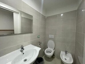 Standard Room, 1 Double Bed | Bathroom | Hair dryer, slippers