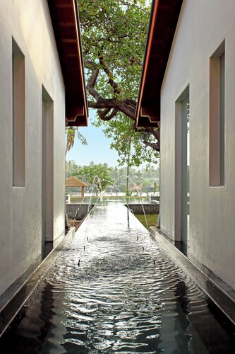  Baymaas Lake House Boutique luxury Villa 