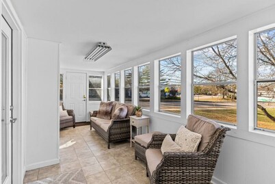 Warm & Welcoming 5BR Home