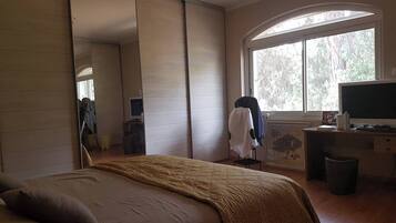 5 chambres, draps fournis