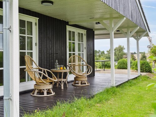 "Lazorka" - 200m from the sea by Interhome