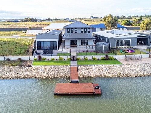 TheRiverbend43 Wellington Marina