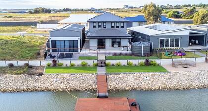 TheRiverbend43 Wellington Marina