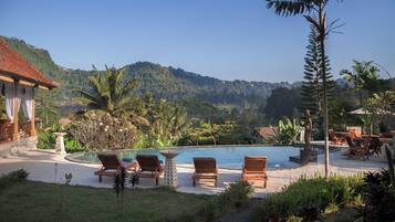 Alberca al aire libre