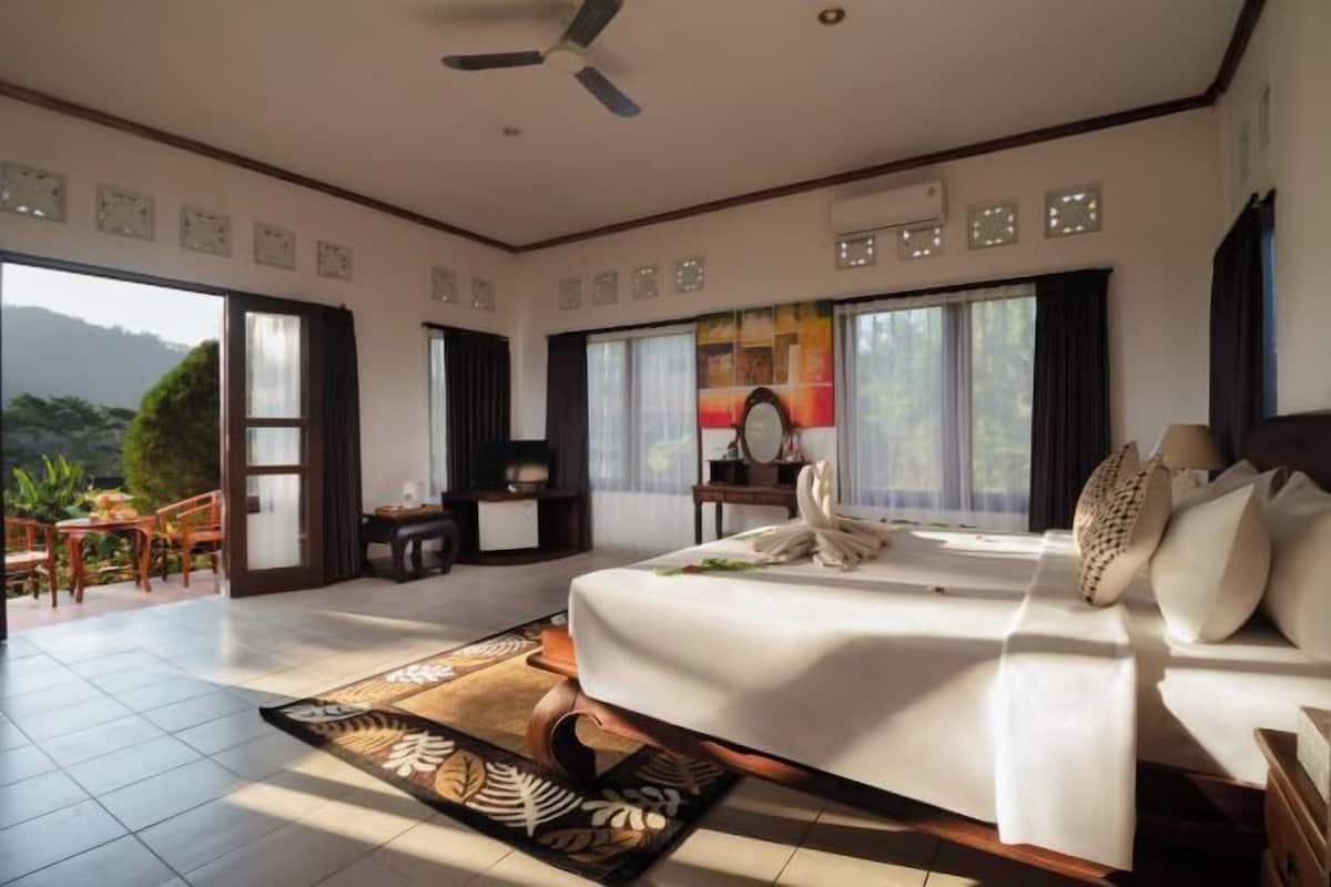 1 bedroom, in-room safe, desk, free WiFi