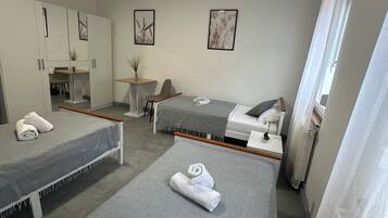 2 Schlafzimmer, BĂŒgeleisen/BĂŒgelbrett, Reisekinderbett, kostenloses WLAN