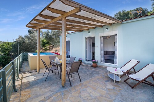 Villa "Amaryllis" with Sea View, 2 Private Terraces & Wi-Fi