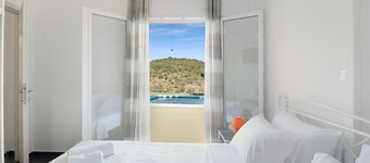 Villa "Amaryllis" with Sea View, 2 Private Terraces & Wi-Fi