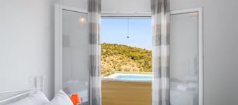 Villa "Μyrtali" con vista mare, 2 terrazze private e Wi-Fi