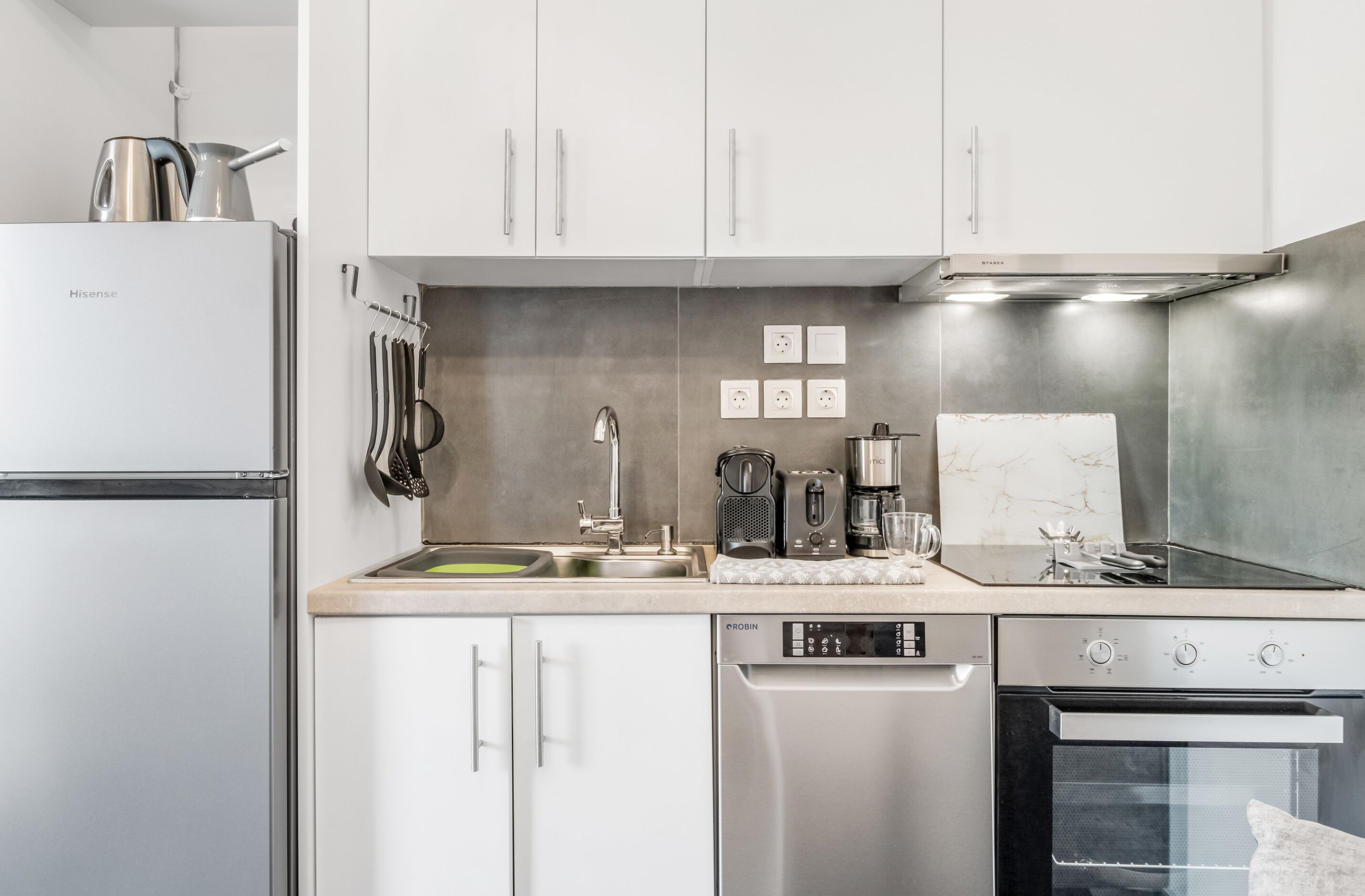 Kühlschrank, Ofen, Herdplatte, Geschirrspüler