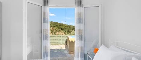 1 chambre, fer et planche Ă repasser, Wi-Fi gratuit, draps fournis