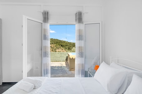 1 bedroom, iron/ironing board, free WiFi, bed sheets. Villa "Μyrsini" with Sea View, 2 Private Terraces, Private Pool & Wi-Fi