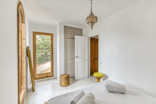 Ferienhaus 'Villa La Barrufa' mit Gemeinschaftspool, privater Terrasse und WLAN