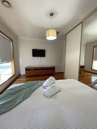 Spacious Home Close to CBD and River Front