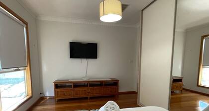 Spacious Home Close to CBD and River Front