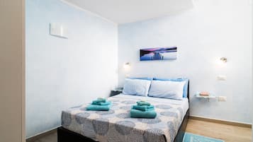 2 chambres, fer et planche à repasser, Wi-Fi gratuit, draps fournis