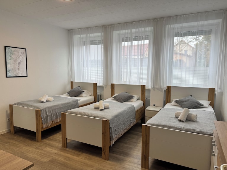 Big Family Suite Mit 7 Betten In Der Göppinger Innenstadt - Bad Boll