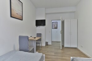2 bedrooms, iron/ironing board, travel cot, free WiFi - Modern apartment in the center, connection to Stuttgart, Märklineum and EWS Arena. (Göppingen)