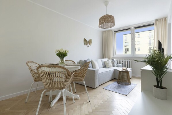 Comfort Apartment | Living area - Elite Apartments Hallera 237 (Gdansk)